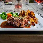 Vandenbeld Wines 4* Minzac