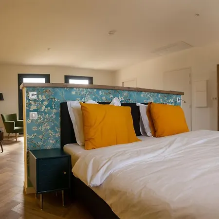 Vandenbeld Wines Bed & Breakfast *
