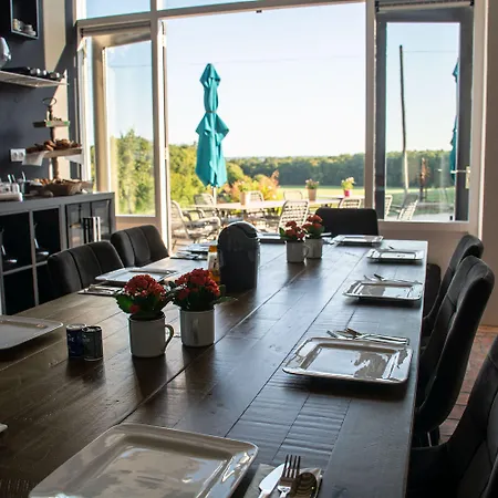 Vandenbeld Wines 4*