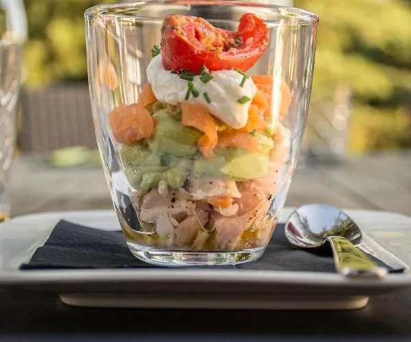 Vandenbeld Wines 4* Minzac